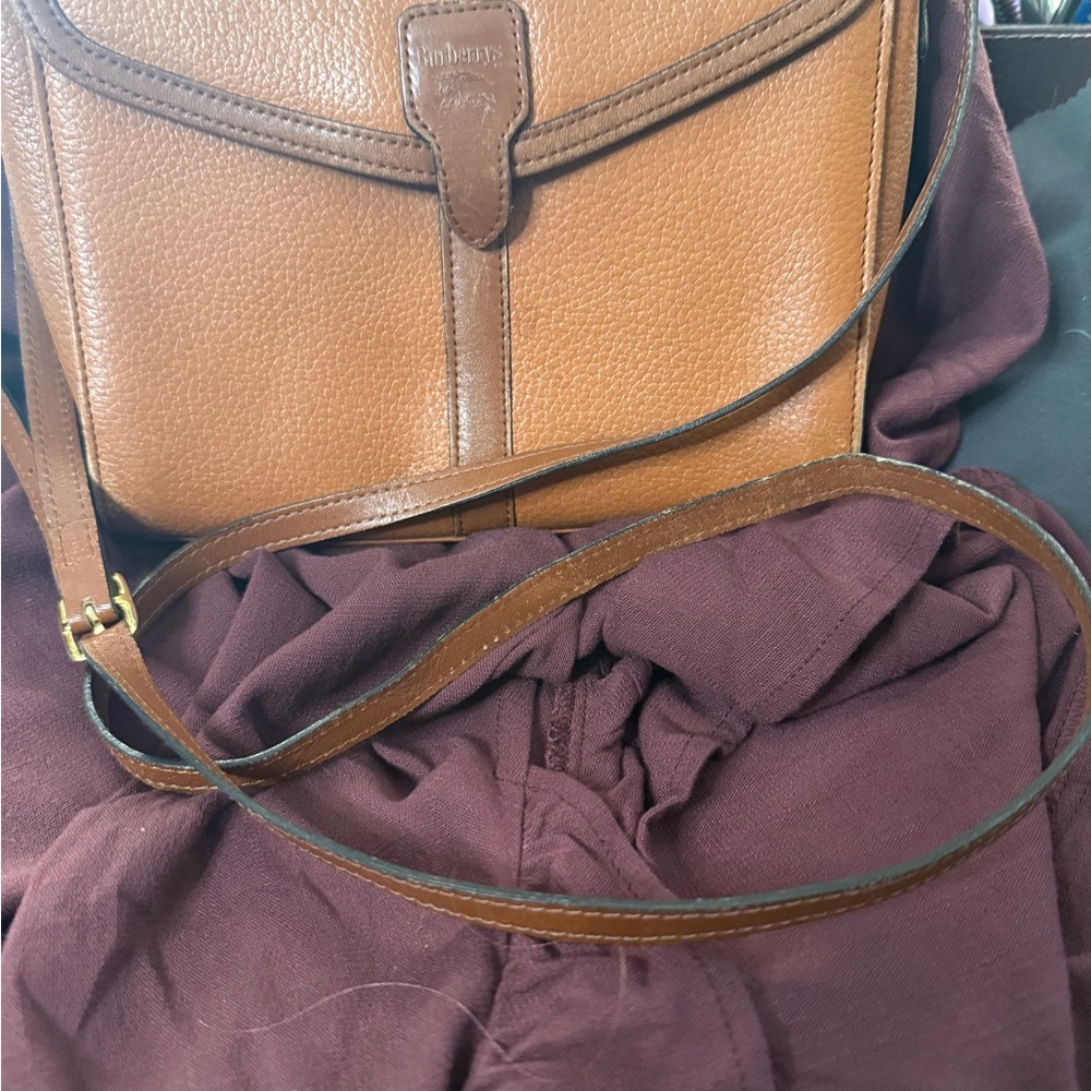 Vintage BurberryTan Leather Crossbody Bag - Picture 2 of 10